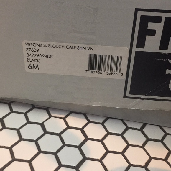 Frye Veronica slouch boot in antique black - Picture 6 of 8